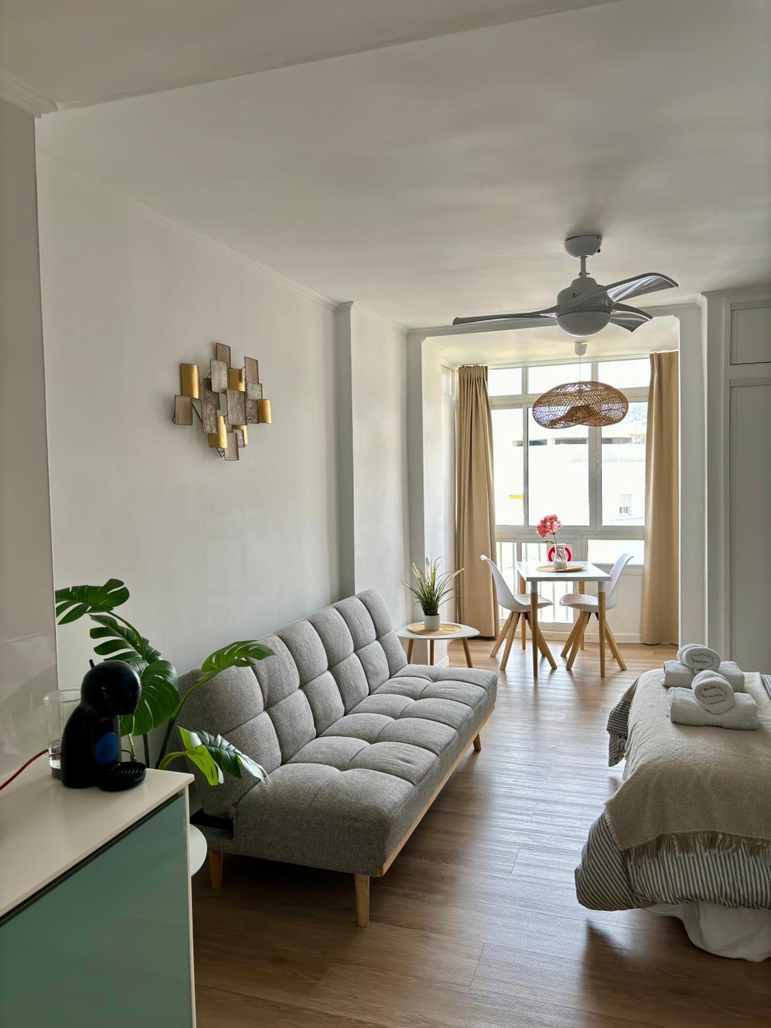 Ar Apartments - Central And Modern Apartment In Беналмадена Екстериор снимка