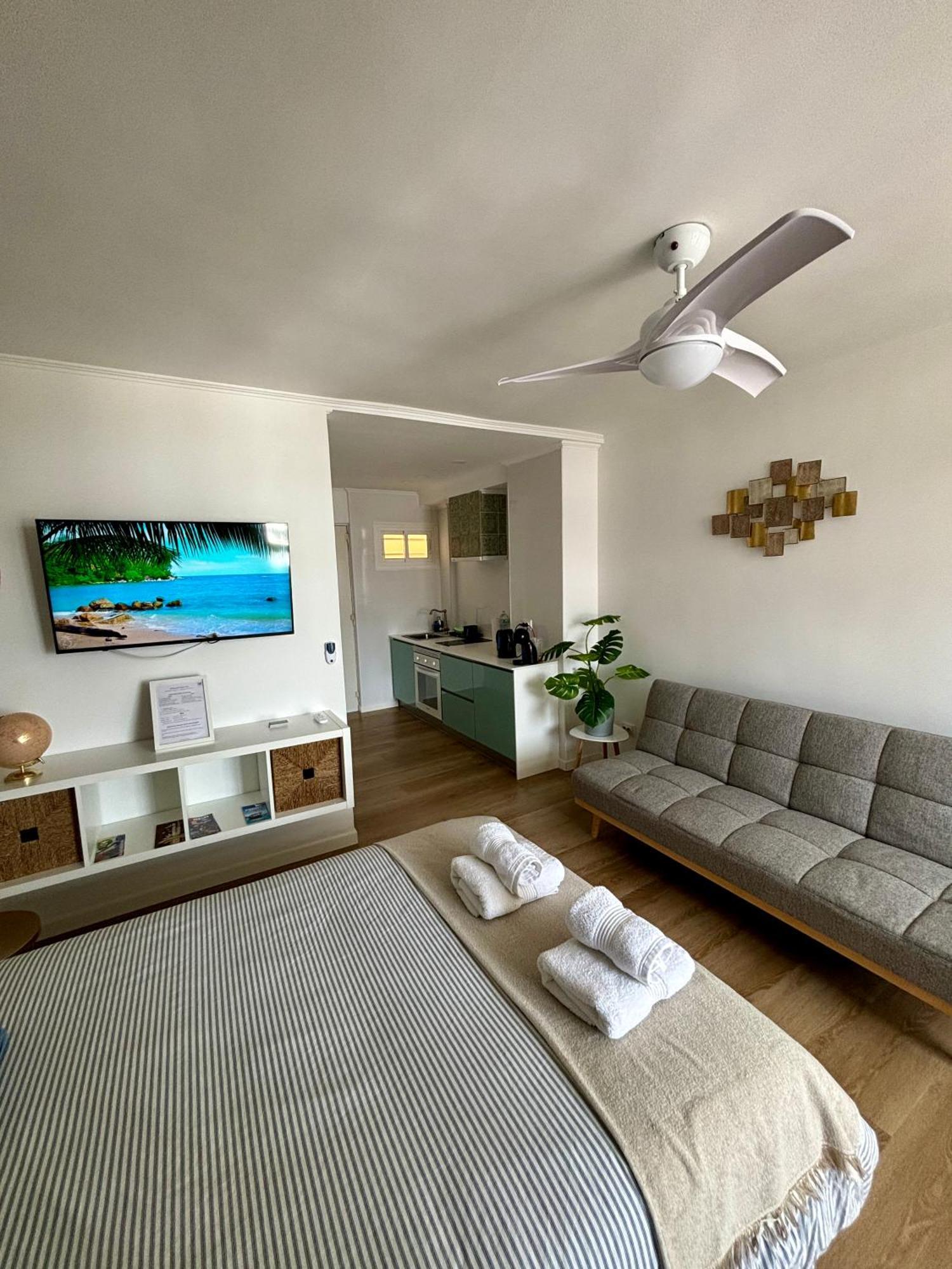 Ar Apartments - Central And Modern Apartment In Беналмадена Екстериор снимка