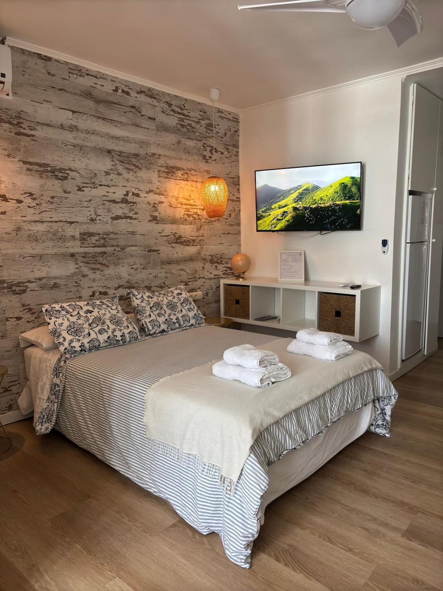 Ar Apartments - Central And Modern Apartment In Беналмадена Екстериор снимка