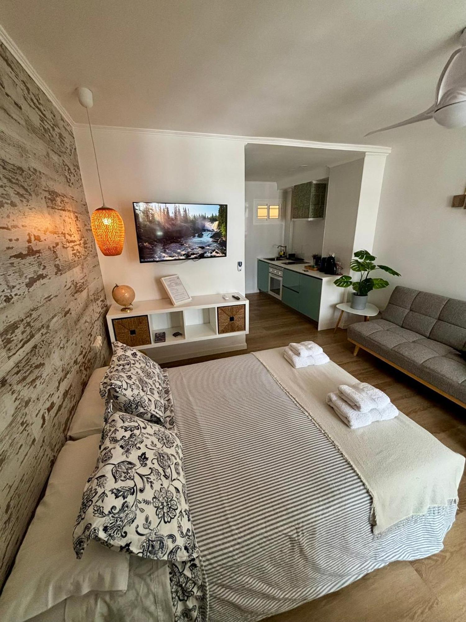 Ar Apartments - Central And Modern Apartment In Беналмадена Екстериор снимка